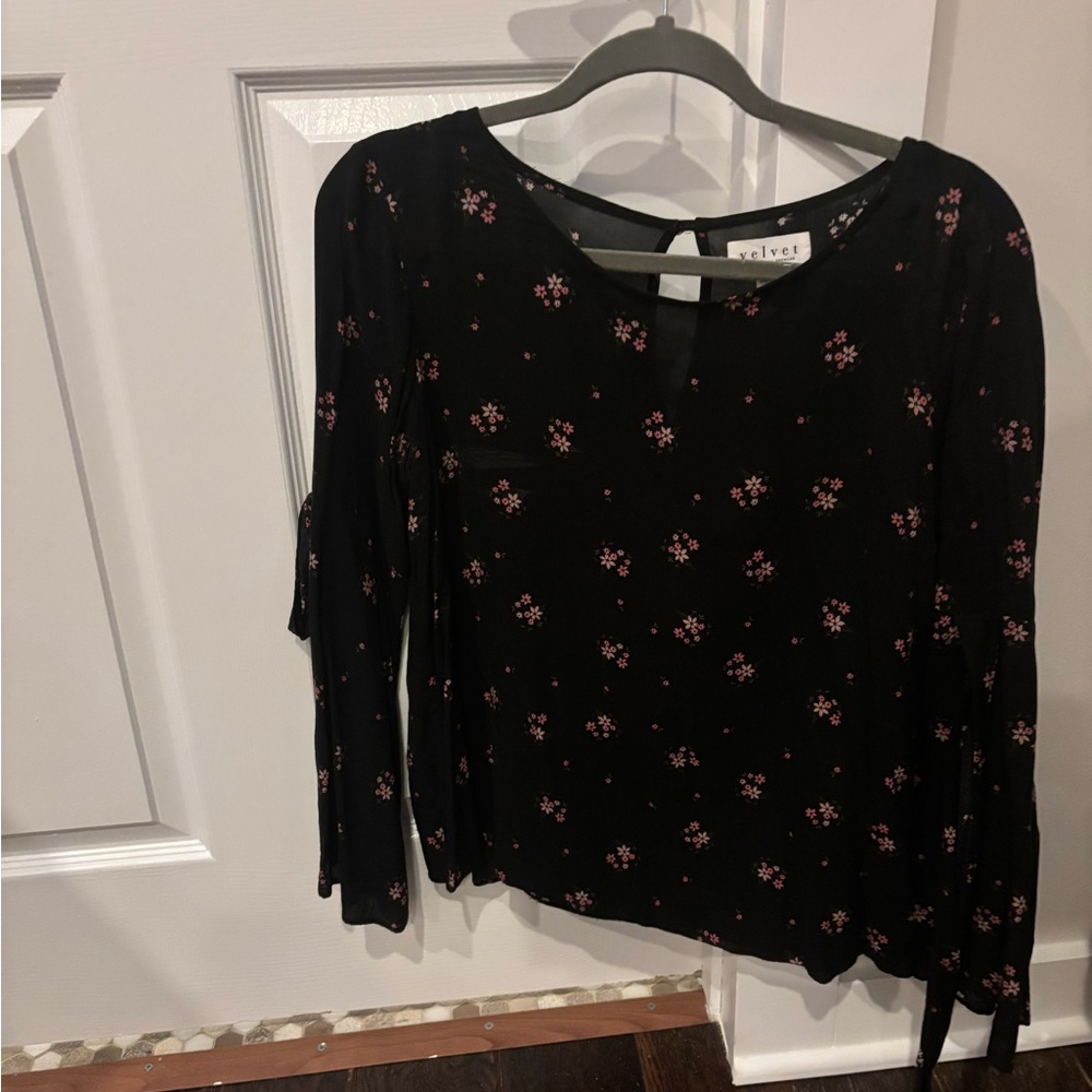 Velvet by Graham & Spencer Black Pink Tie Front 3/4 Sleeve Blouse